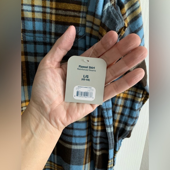 NWT Plaid flannel button up size Large - Picture 6 of 6